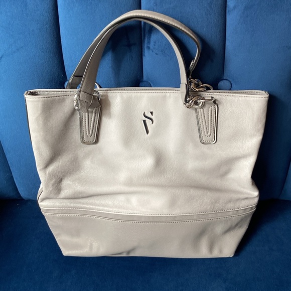 Simply Vera Wang SIlver Tote Bag - Picture 10 of 10